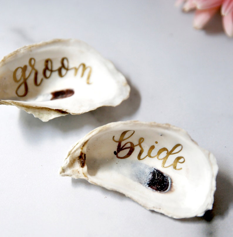 Oyster Shell Escort Cards, Oyster Place Cards, Oyster Wedding Favor, Calligraphy Oyster Favor image 1