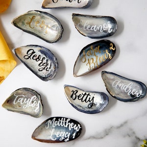 Mussel Shell Escort Cards, Mussel Place Cards, Mussel Wedding Favor, Calligraphy Mussel Favor image 3