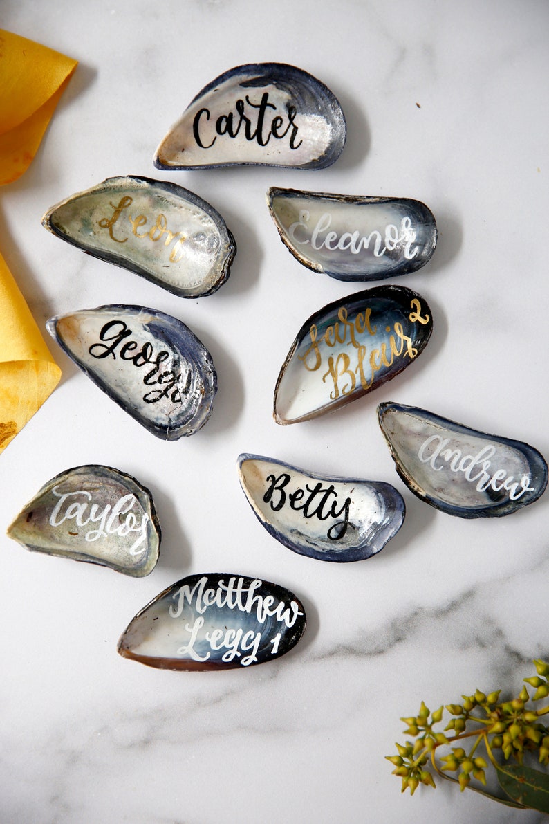 Mussel Shell Escort Cards, Mussel Place Cards, Mussel Wedding Favor, Calligraphy Mussel Favor image 3