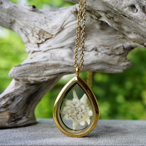 Dried Flower Locket Necklace