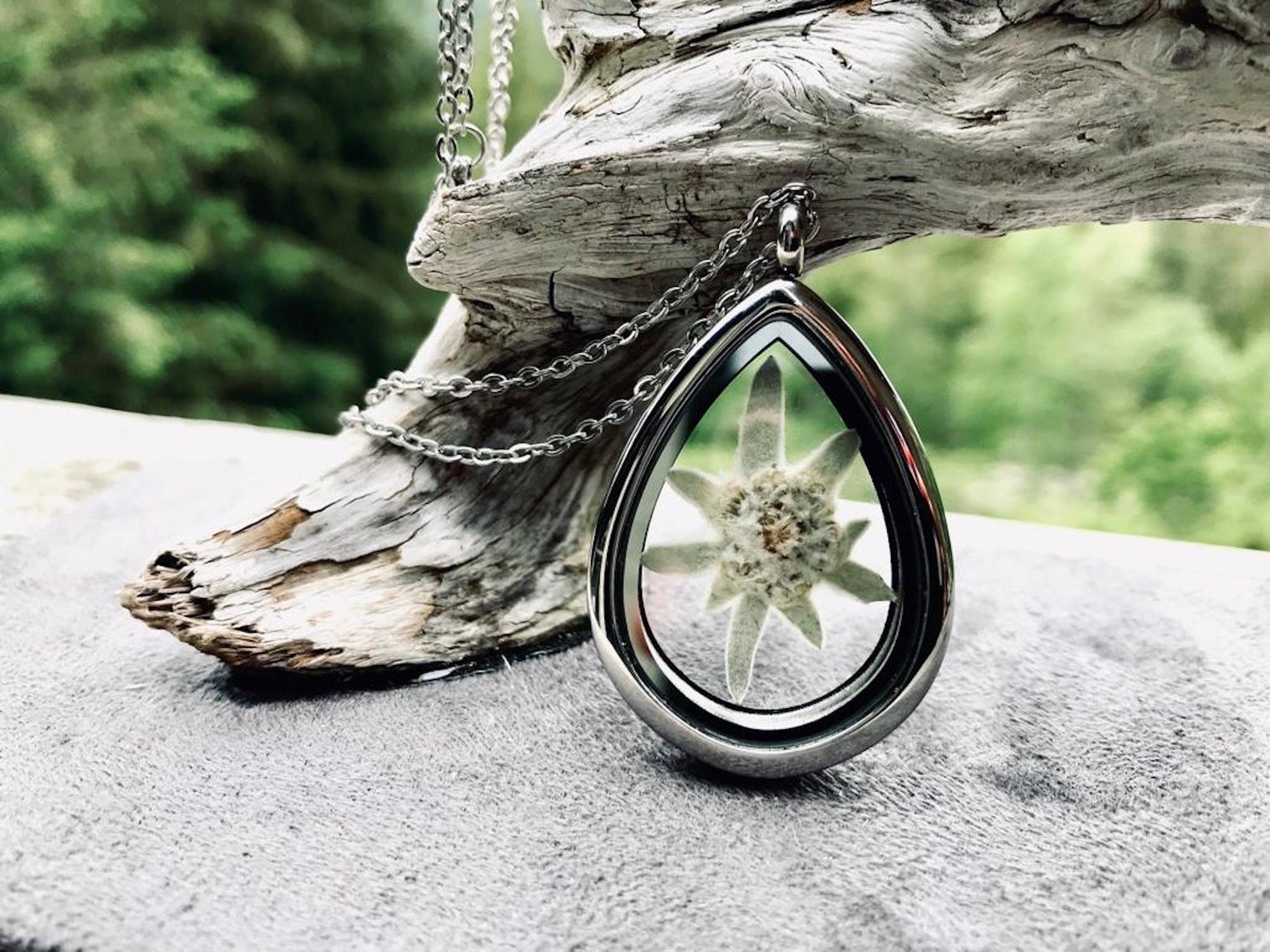 Real Pressed flower Locket | Silver Stainless Steel Teardrop Locket with Glass