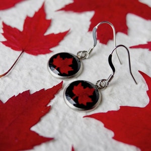 Maple Leaf Earring, Real Pressed Red Leaf Dangle Earrings | Hypoallergenic Silver Stainless Steel | Canadian Maple Leaf Jewelry Souvenir