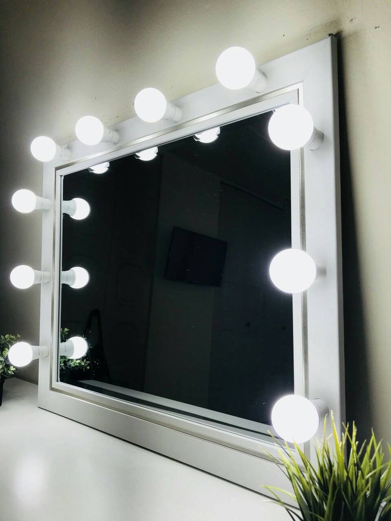 Fabulous Makeup Mirror With Led Lights Hollywood Vanity Bulbs Included