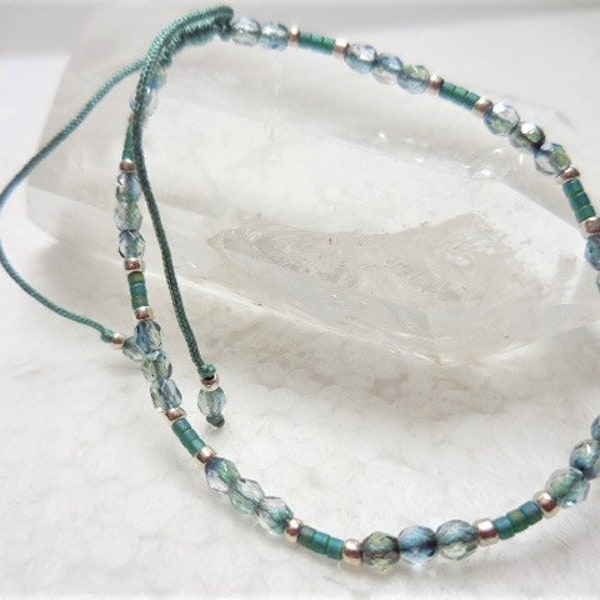 Beaded Bracelet with Sliding Knot, Sparkly Turquoise Adjustable Bracelet, Friendship Bracelet, Seed Bead Bracelet, Bridesmaid Gift, Bridal