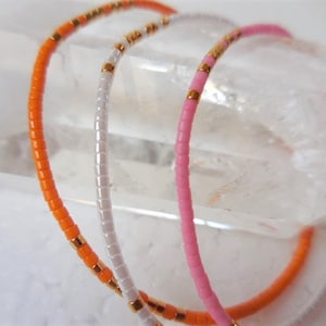 Dainty Seed Bead Bracelet, Minimalist Bracelet, Friendship bracelet, Minimalist jewelry, Sliding knot, Colorful bracelet, Delica Bracelet