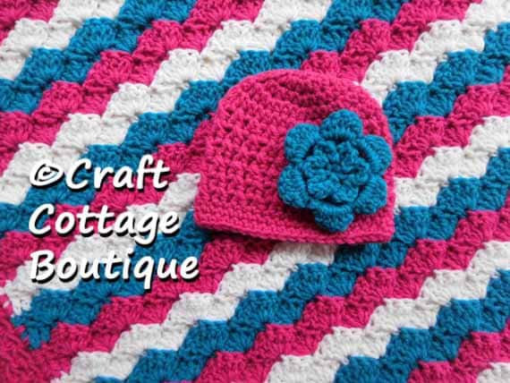 Hand crochet baby blanket//car seat//pram//crib rainbow boy girl Christmas set
