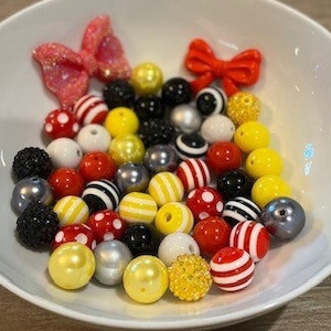 The Mouse Mix, red yellow black, bubblegum beads, chunky beads, bead supply, 20 mm beads