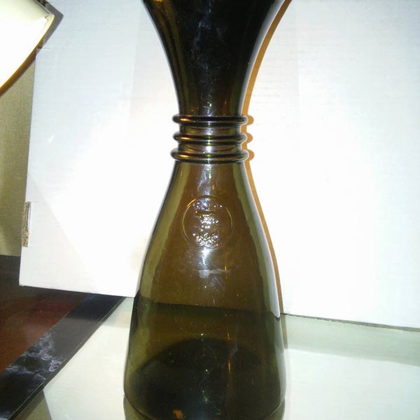 Vintage Dark Smoke Colored Wine Decanter Made in Italy 3 Rings made into Neck