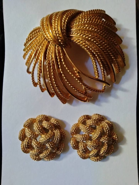 Vintage Monet Set Large Brooch and Braided Stud E… - image 1