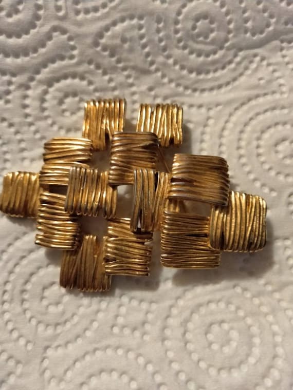 True Vintage Crown Trifari Abstract Gold Brooch