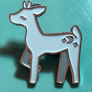 Hirsch Rehkitz Sekunden Emaille Pins - Soft Enamel Silber - Mond und Sterne Hirsch Pin - Wald Emaille Pin