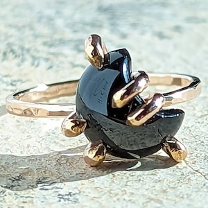 Schwarzer Onyx Halbmond Ring - Himmlischer Schmuck - Schwarzer Mond Phase Ring - Edelstein Mond Ring - Metaphysisches Geschenk für Hexe - Boho Ringe