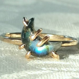 Labradorite Crescent Moon Ring - Celestial Jewelry - Lunar Ring - Moon Phase Ring - Gemstone Moon Ring - Boho Ring - Gifts Under 75