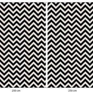 Może przedstawiać: Tkanina w czarno-biały wzór chevron. Tkanina ma 400 cm wysokości i 500 cm szerokości.