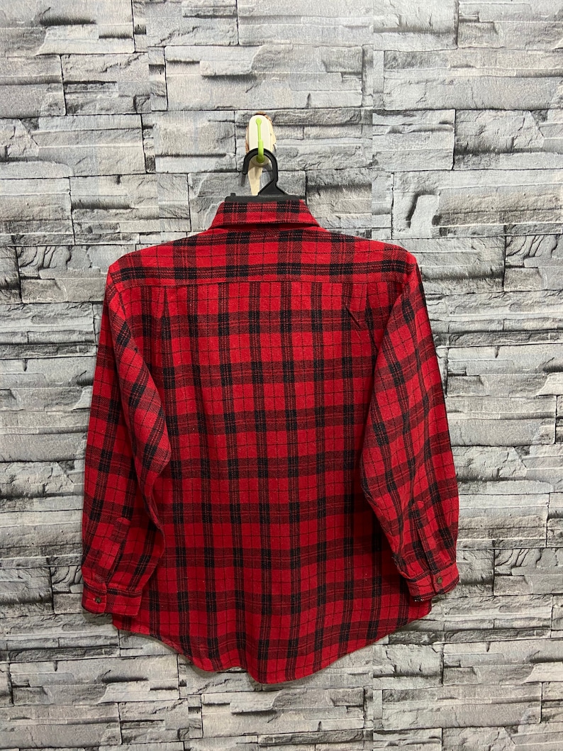 Vintage Flannel Trans Position single pocket plaid design size M fit L red