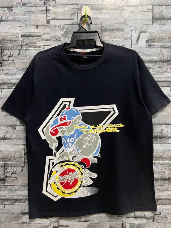 Streetwear Vintage Vintage School Of Hard Knocks T Gem