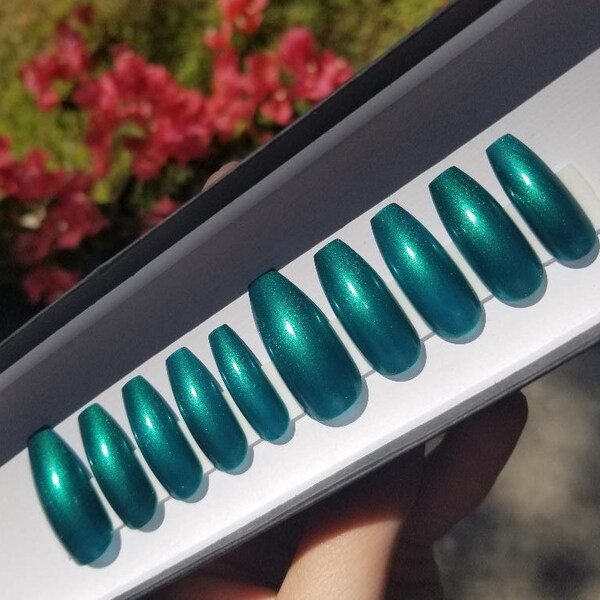 mermaid tail teal || false nails, set of 20 || tools for application included || press ons, glue on nails, press on nails, fake nails, stick