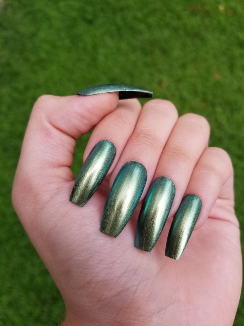 Green Queen Color Shift Nails Set Of 20 Choose Shape Fake Etsy