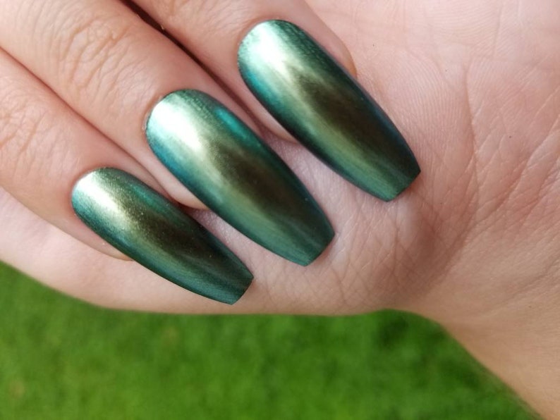 Green Queen Color Shift Nails Set Of 20 Choose Shape Fake Etsy