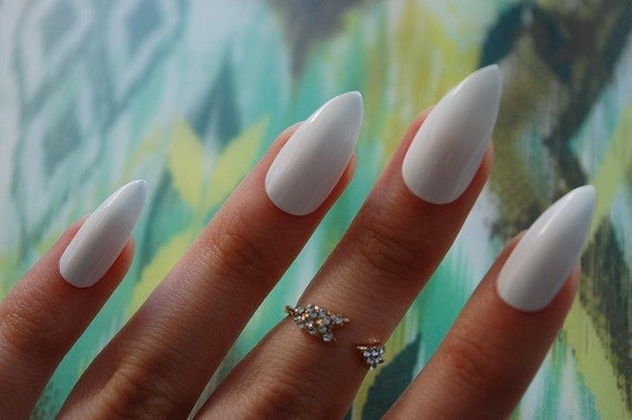 Schnee weiße Nägel (Matt oder glänzendwählen Sie Form) Set von 20 weiße Nägel, Matte Nägel, Stiletto Nägel, Schmiere Nägel, süße Nägel, Kawaii Schnee weiße Nägel (Matt oder glänzendwählen Sie Form) Set von 20 weiße Nägel, Matte Nägel, Stiletto Nägel, Schmiere Nägel, süße Nägel, Kawaii