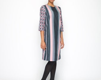 Lara 3/4 sleeve shift - Pink dusty leaf print