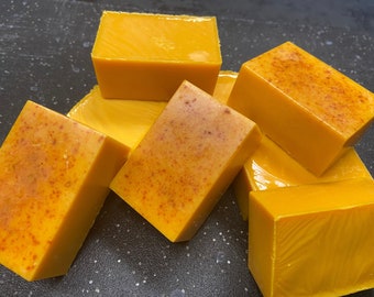 Best Selling Kojic Acid Soap Bar with Raw Turmeric and Papaya Powder, coconut oil soap base, 4 oz bar