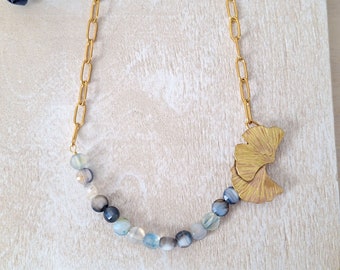 Choker necklace with ginkgo biloba leaf clasp, golden steel chain