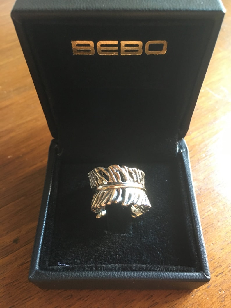 Feather ring in solid silver 925 oxidized .Anello piuma in argento 925 massiccio brunito e lucidato .