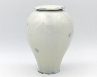 Small Urn for Human Ashes, Ceramic Urn, Burial Urn, Cremation Urn, Pottery Urn, Vase with Lid, 85 Cubic Inch Capacity
