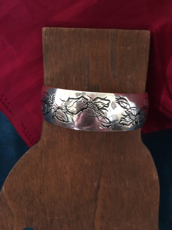 Silver Cuff Bracelet - Tooled Rose Motif Silver C… - image 4