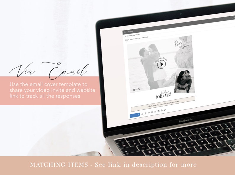 Puede incluir: Una pantalla de computadora port&aacute;til que muestra un correo electr&oacute;nico de invitaci&oacute;n de boda con una foto en blanco y negro de una pareja y un bot&oacute;n de reproducci&oacute;n. El texto en la pantalla dice "&iquest;Te unes a nosotros?" y "Haz clic aqu&iacute; para confirmar tu presencia".