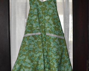 Green Print Ruffled Apron