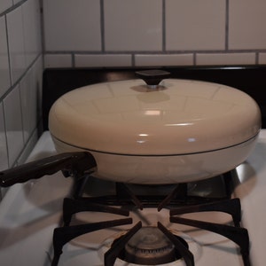 Vintage 12-Inch Westbend Teflon Skillet