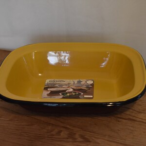 Set of Two Porcelain Enamel Baking Pans // New Old Stock // Yellow // Brown