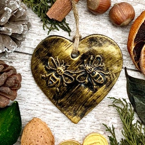Wedding Bee Heart decoration, wedding favor, bouquet charm