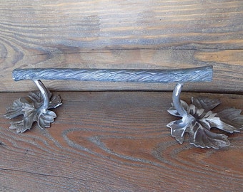 Designer's Iron Handle / Antique Style Handles / Barn Door Hardware / Barn Door Handle / Door Pull / Door Pull Heavy Duty / Rustic Knobs