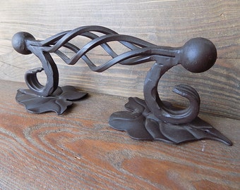Designer's Iron Handle / Antique Style Handles / Barn Door Hardware / Barn Door Handle / Door Pull / Door Pull Heavy Duty / Rustic Knobs
