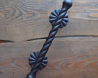 Designer's Iron Handle / Antique Style Handles / Barn Door Hardware / Barn Door Handle / Door Pull / Door Pull Heavy Duty / Rustic Knobs