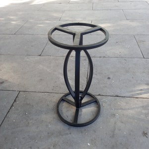 Elegant table base / table legs / coffee table legs / metal table legs / pedestal table base / table