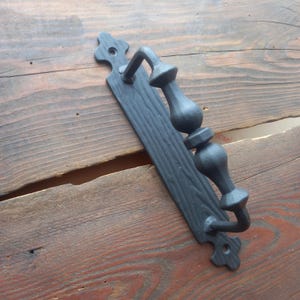 Designer's Iron Handle / Antique Style Handles / Barn Door Hardware / Barn Door Handle / Door Pull / Door Pull Heavy Duty / Rustic Knobs