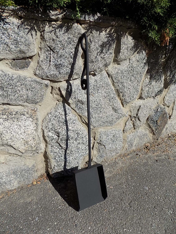 Pala Per Cenere Lunga 74 Cm Con Manico In Legno – In Acciaio Inox, Per Camino, Stufa E Barbecue – Sicura E Antiscivolo