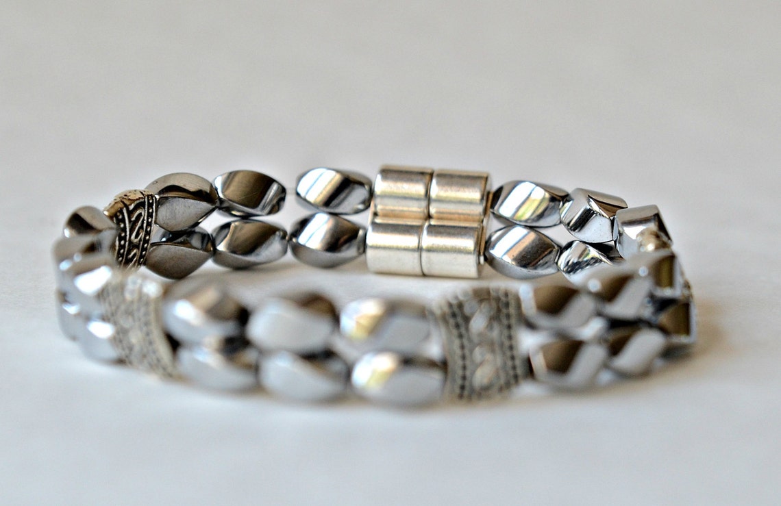 Alyssa Silver Twist Magnetic Bracelet