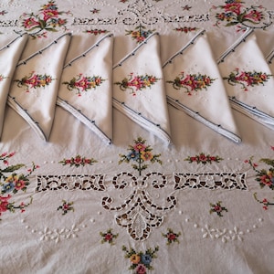 Beautiful Vintage  Cross Stitch Flowers  Tablecloth  Rectangular