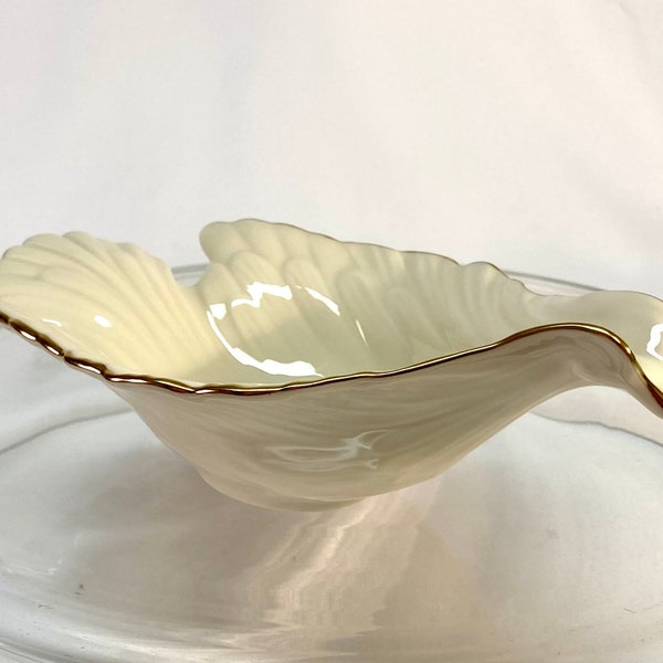 1980s Lenox Ivory/24K Gold Dove Shape Porcelain Bowl/Dish w/ Embossed Feathers | Candy/Nut/Jam/Jelly/Relish/Soap/Ring/Jewelry/Trinket Tray