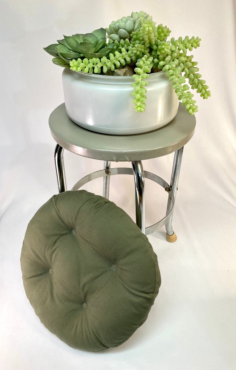 Small Solid Cedar Wood Stool Crack Bench Plant Stand Rustic Live Edge Reclaimed Wooden Counter Stool Nordic Wooden Step Stool