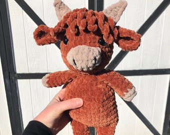 Crochet Highland Cow Amigurumi Pattern, Plush Animal with Accessories (PDF Pattern)