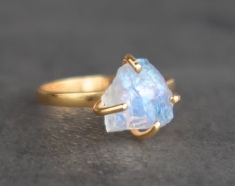 Raw Moonstone Ring, Birthstone Ring, Raw Crystal Ring, Raw Gemstone Ring, Sterling Silver Boho Ring, Rainbow Moonstone Gold Ring