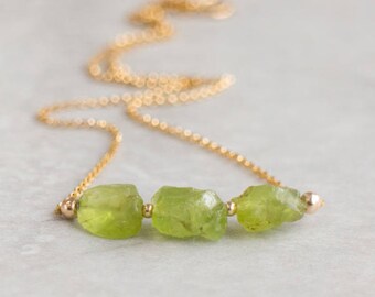 Raw Peridot Necklace, Crystal Necklace, Mothers Day, Girlfriend Gift for Her, Stone Necklace, Peridot Jewelry, August Birthstone Necklace