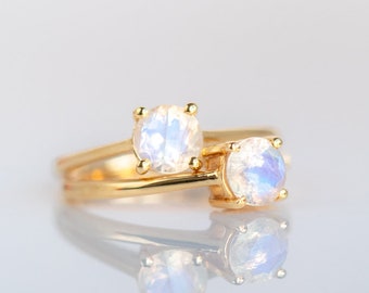 Moonstone Ring, Gold Ring, Rainbow Moonstone Ring, Engagement Rings for Women, Blue Moonstone Ring, Gold Stacking Ring Size 5 6 7 8