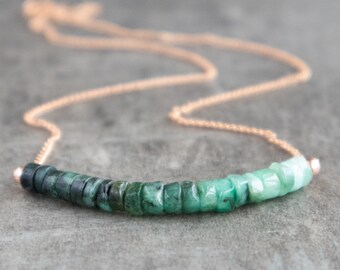 Raw Emerald Necklace, Emerald Birthstone Necklaces for Women, Layering Necklace Gifts for Her, Rough Emerald Jewelry, Crystal Necklace